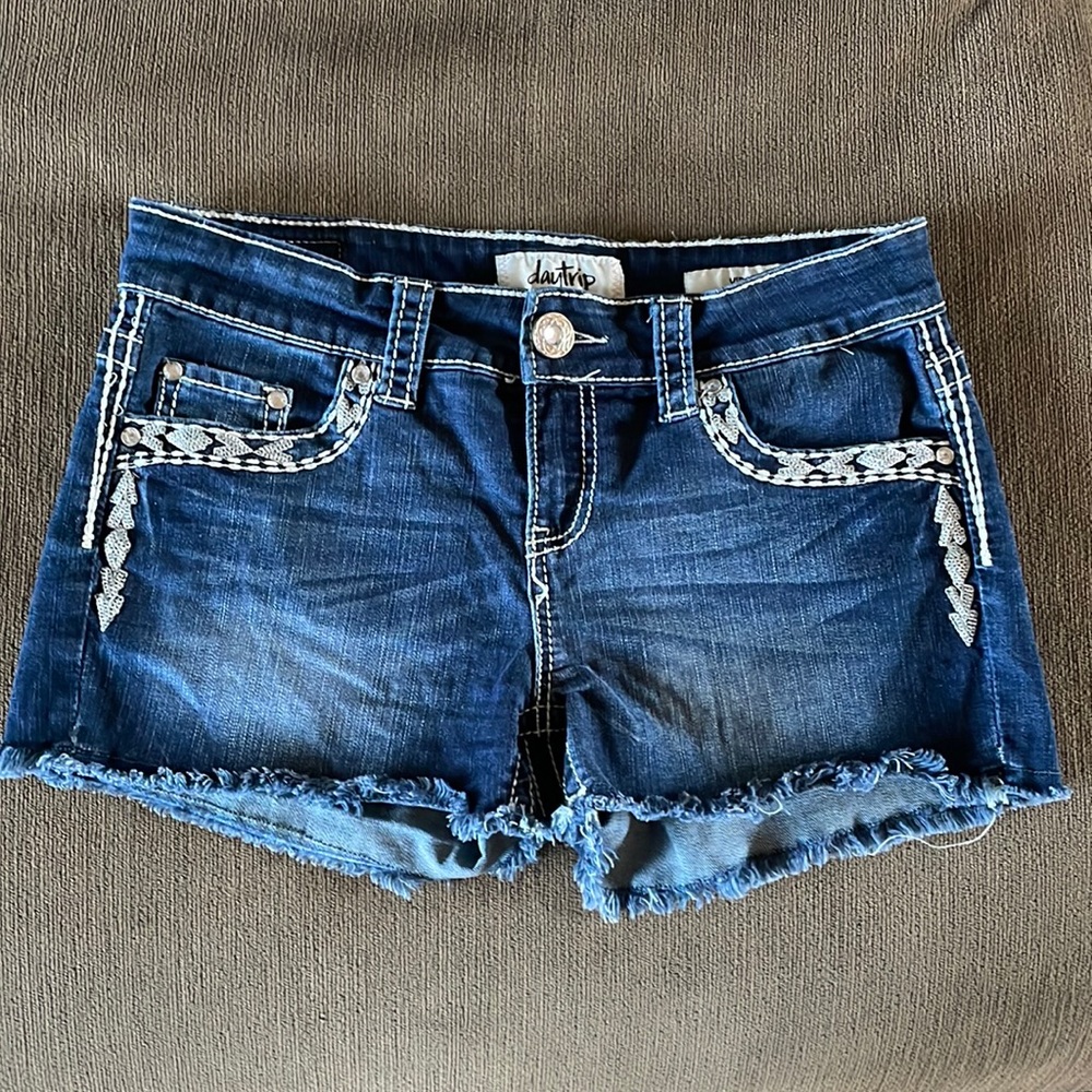 DAYTRIP Virgo Shorts 🩳